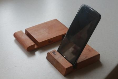 استند موبایل چوبی